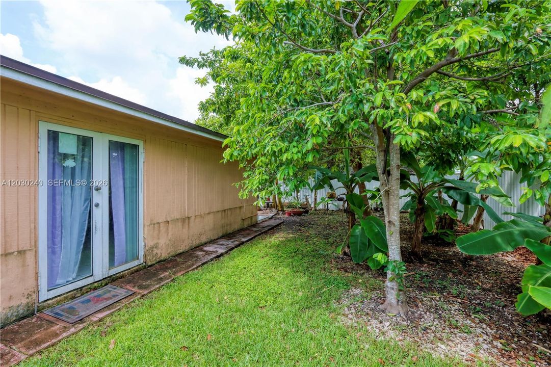 En Venta: $530,000 (4 camas, 2 baños, 2127 Pies cuadrados)