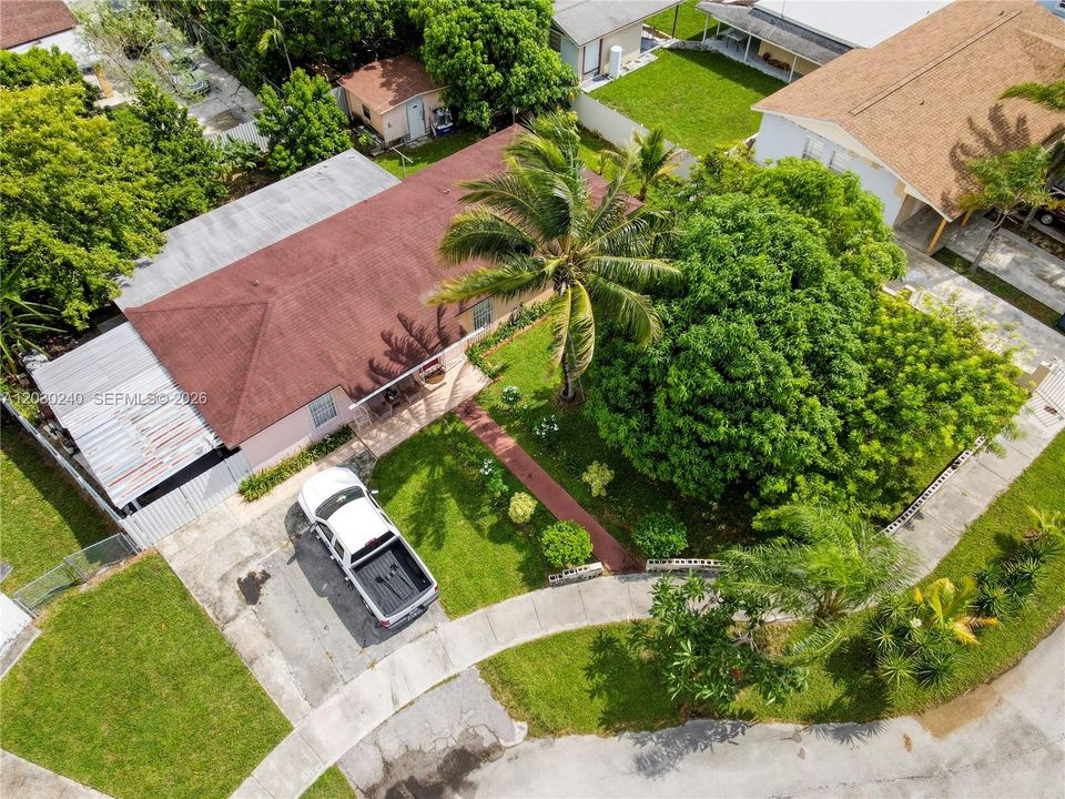 En Venta: $530,000 (4 camas, 2 baños, 2127 Pies cuadrados)