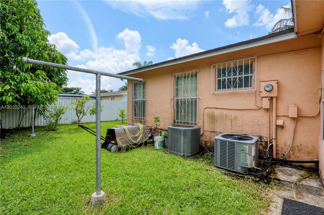 En Venta: $530,000 (4 camas, 2 baños, 2127 Pies cuadrados)