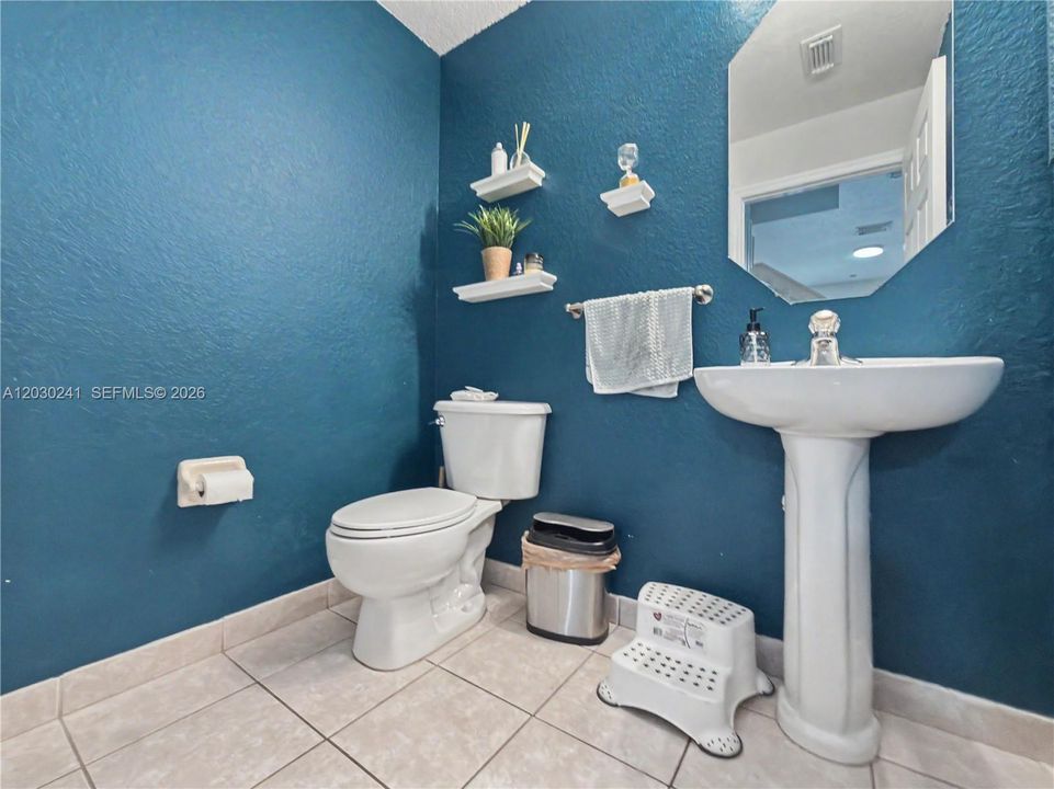 En Venta: $580,000 (3 camas, 2 baños, 1531 Pies cuadrados)