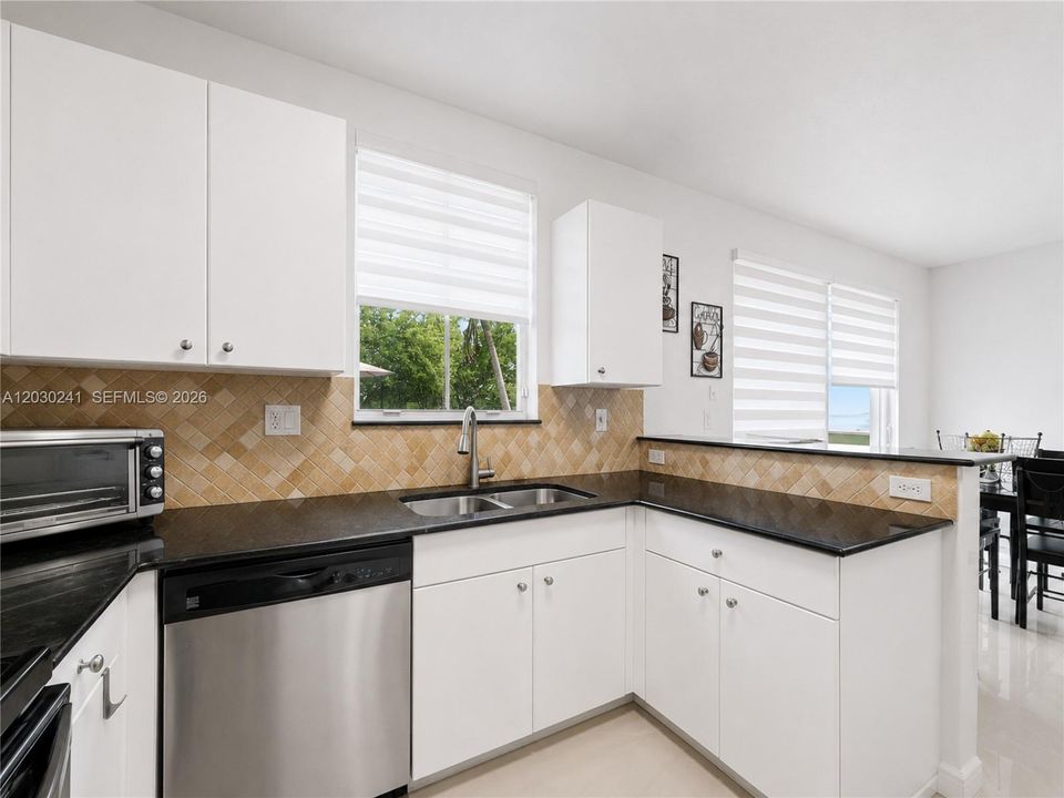 En Venta: $580,000 (3 camas, 2 baños, 1531 Pies cuadrados)