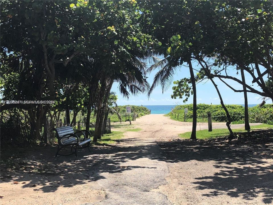 For Sale: $176,000 (1 beds, 1 baths, 592 Square Feet)