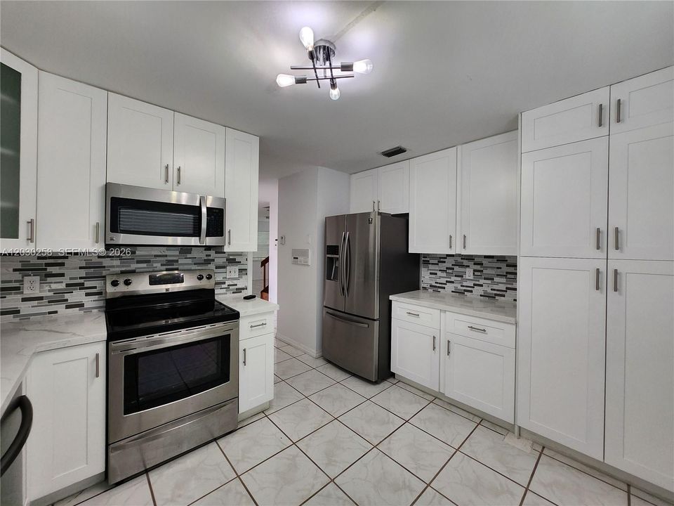For Rent: $3,200 (3 beds, 2 baths, 1808 Square Feet)