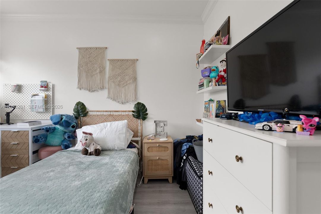 For Sale: $499,999 (2 beds, 2 baths, 1582 Square Feet)