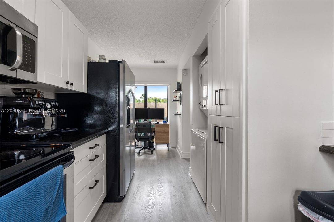 For Sale: $499,999 (2 beds, 2 baths, 1582 Square Feet)