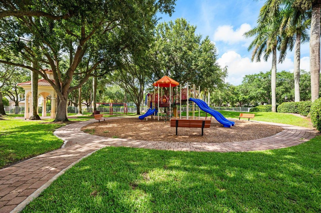 35-web-or-mls-2110-nw-75th-way