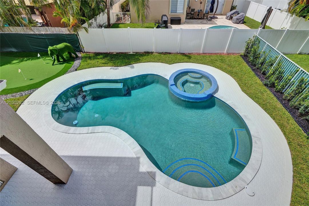 For Sale: $1,149,999 (5 beds, 4 baths, 3622 Square Feet)