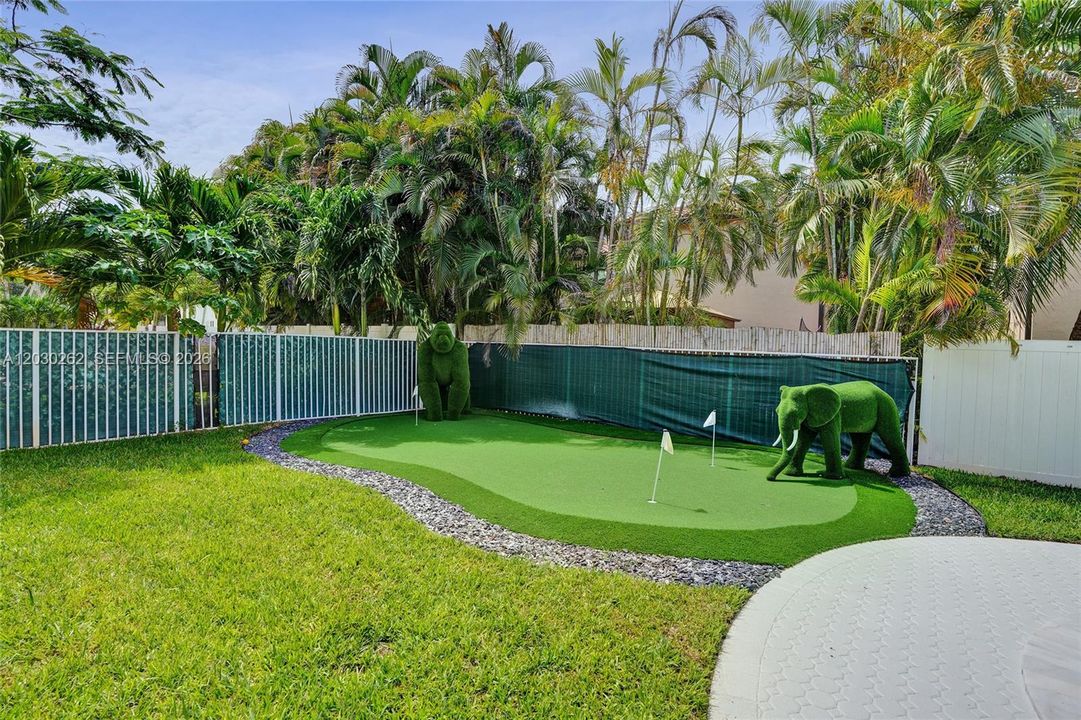 For Sale: $1,149,999 (5 beds, 4 baths, 3622 Square Feet)