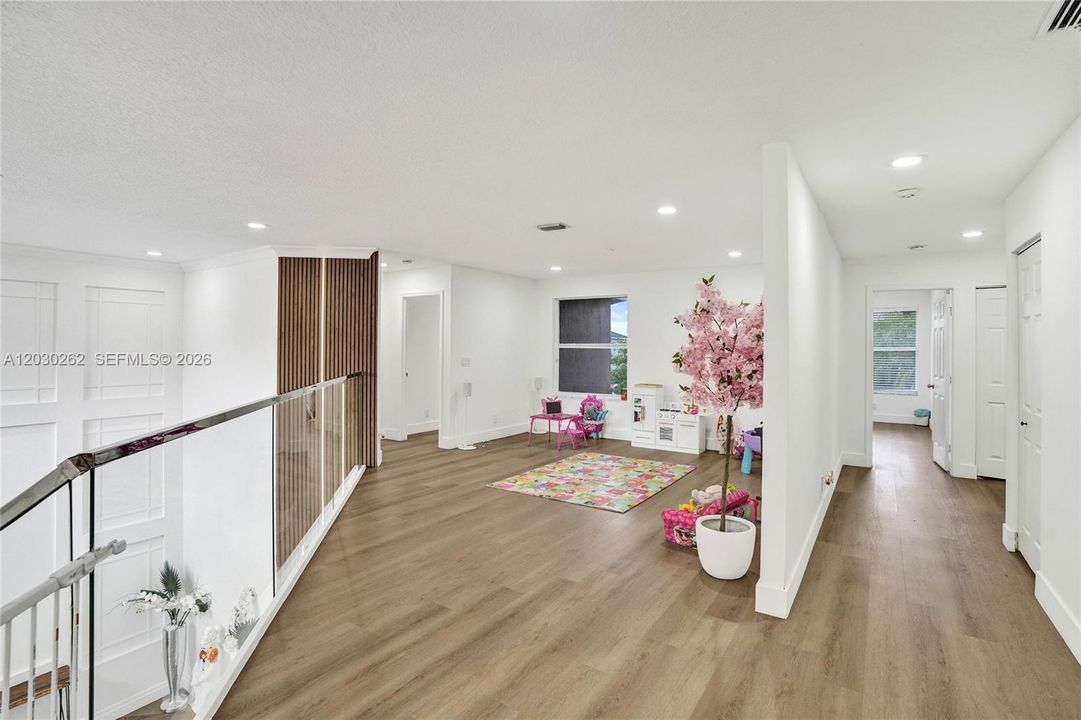 For Sale: $1,149,999 (5 beds, 4 baths, 3622 Square Feet)