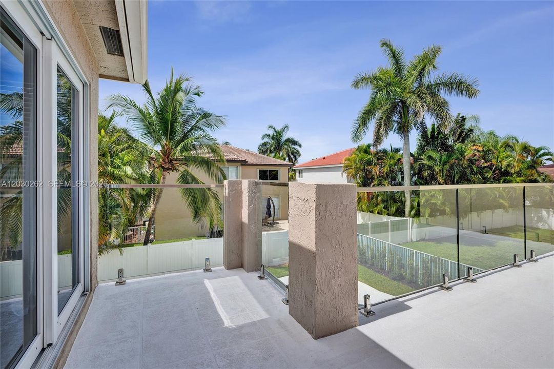 For Sale: $1,149,999 (5 beds, 4 baths, 3622 Square Feet)