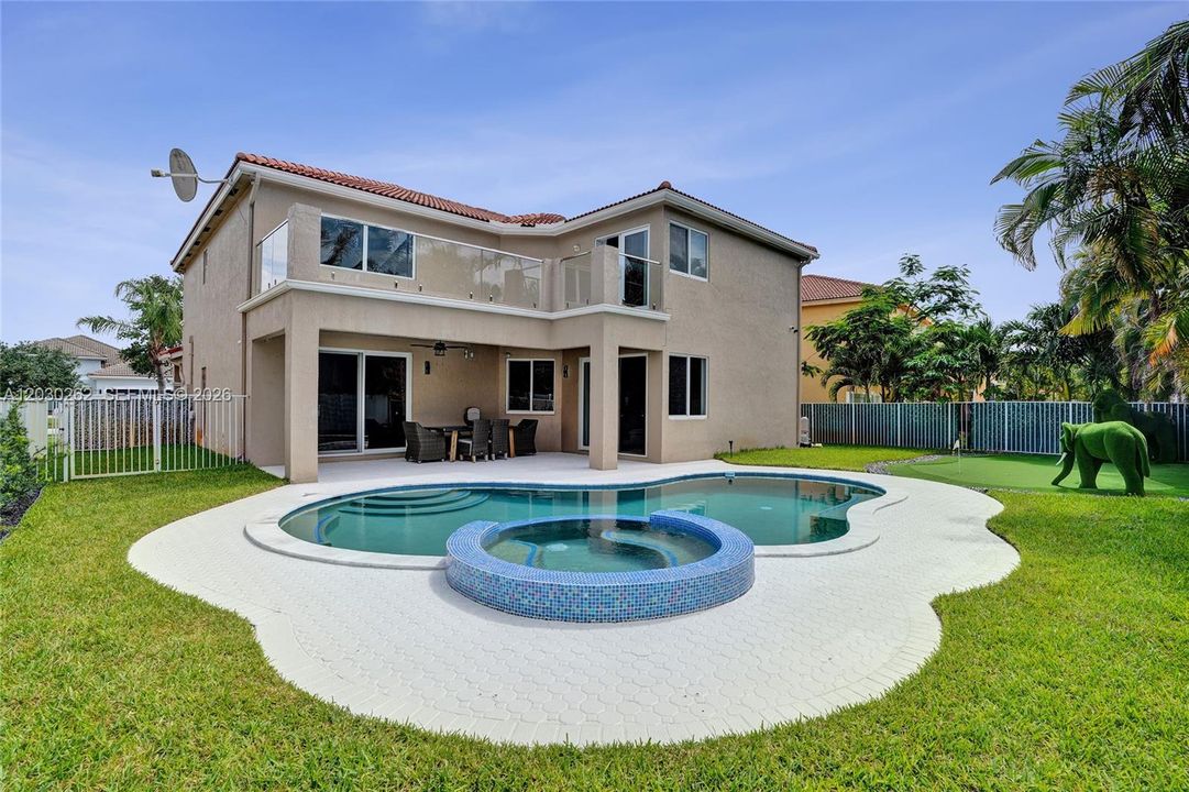 For Sale: $1,149,999 (5 beds, 4 baths, 3622 Square Feet)