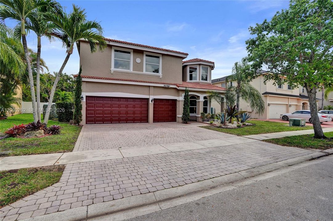 For Sale: $1,149,999 (5 beds, 4 baths, 3622 Square Feet)