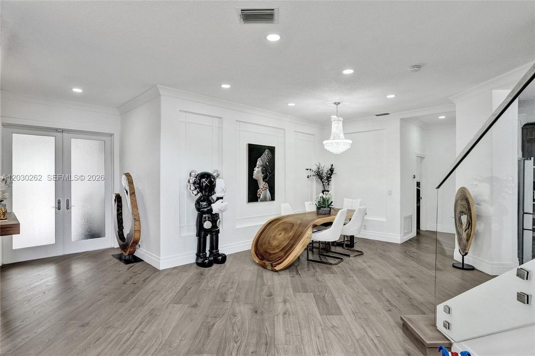 For Sale: $1,149,999 (5 beds, 4 baths, 3622 Square Feet)