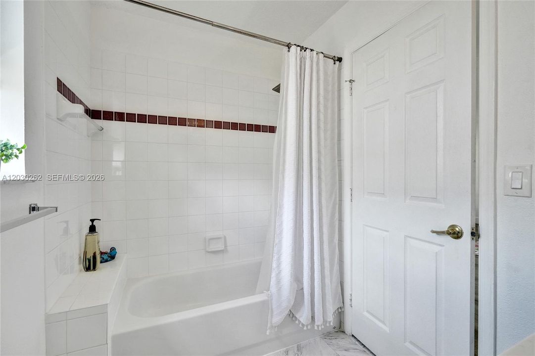 For Sale: $1,149,999 (5 beds, 4 baths, 3622 Square Feet)
