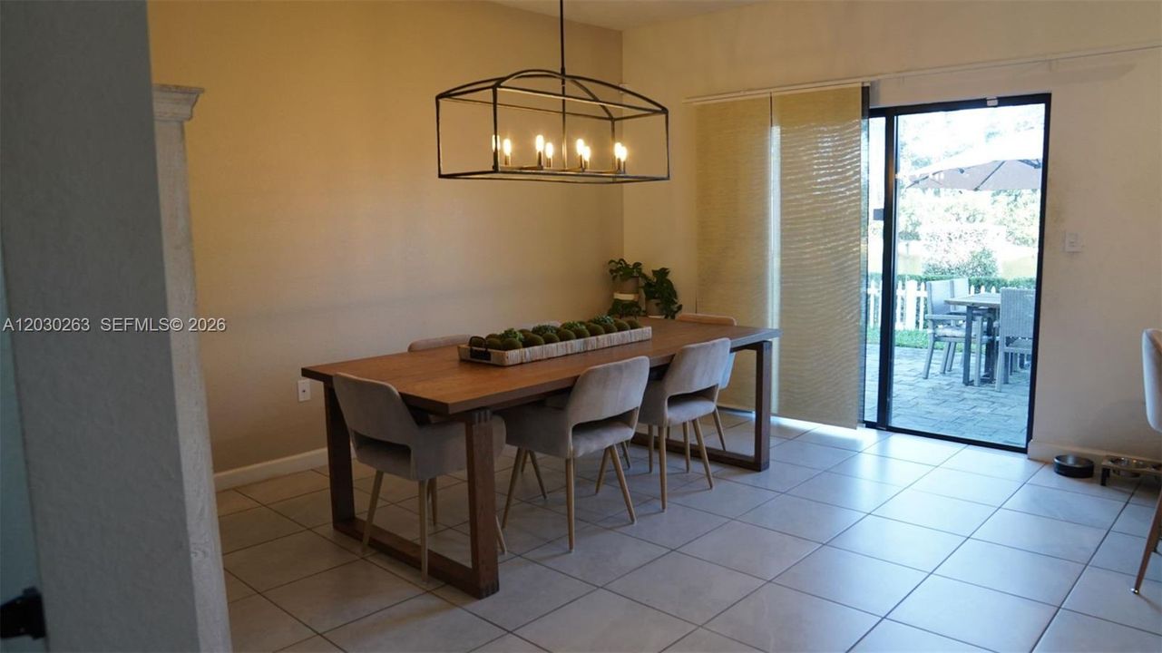 Недавно арендовано: $3,900 (3 спален, 2 ванн, 1595 Квадратных фут)