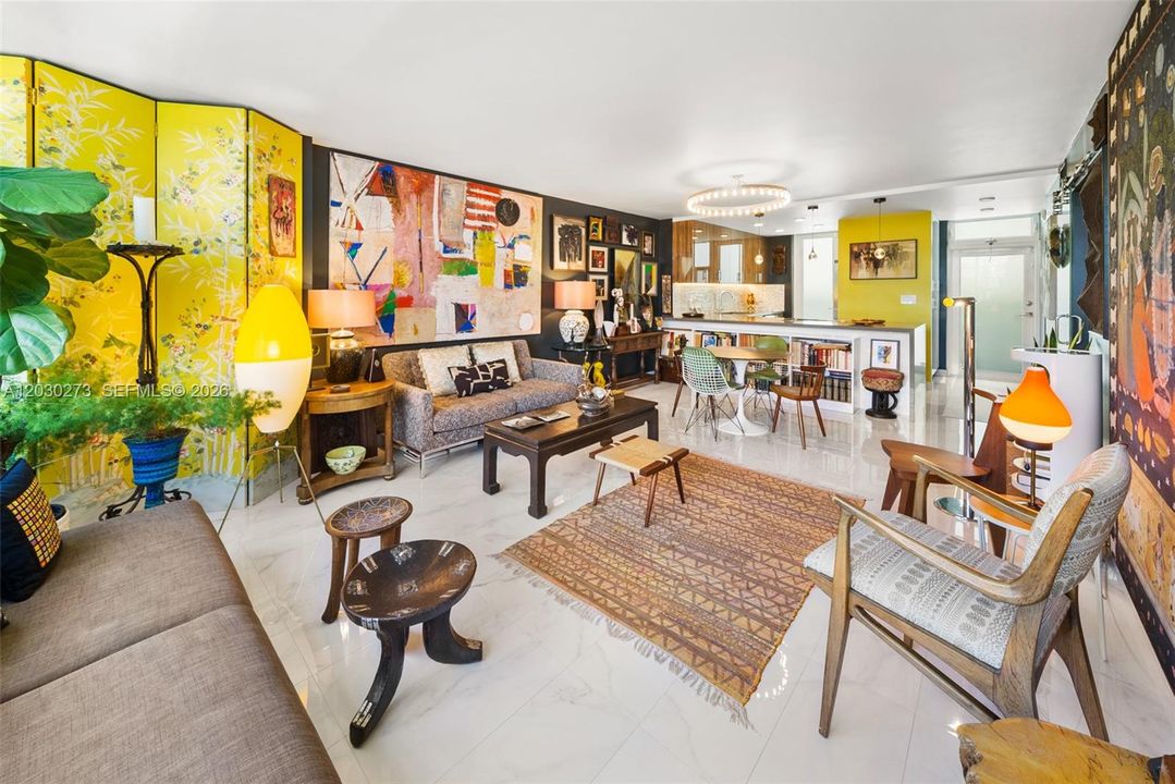 For Sale: $475,000 (1 beds, 1 baths, 723 Square Feet)