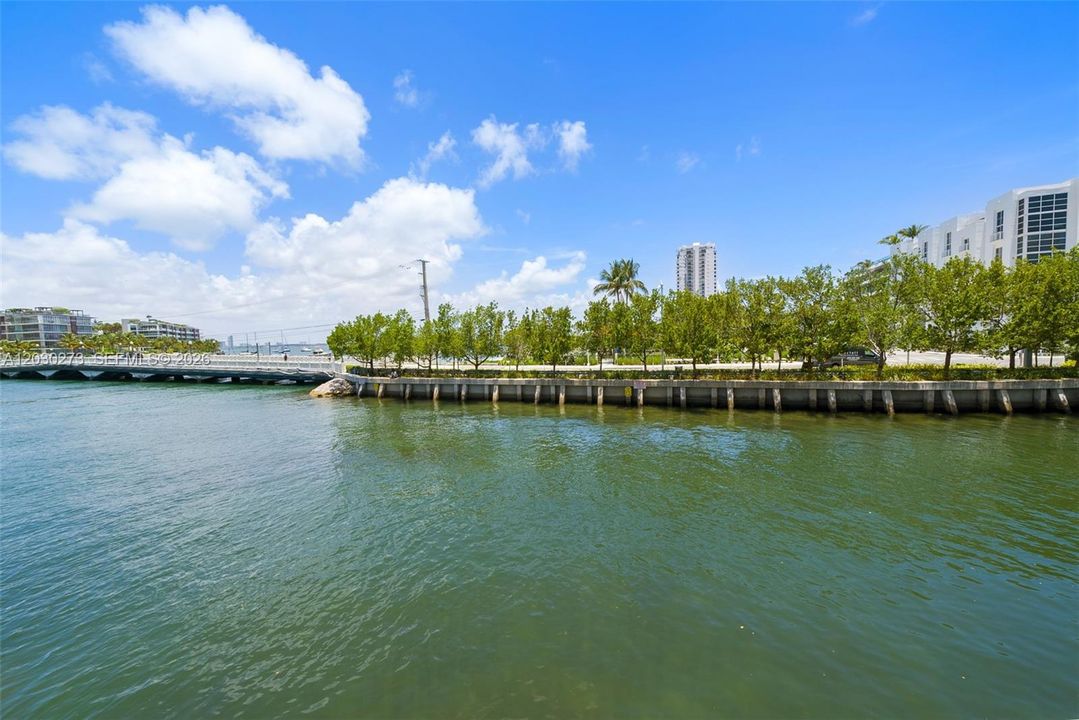 For Sale: $475,000 (1 beds, 1 baths, 723 Square Feet)