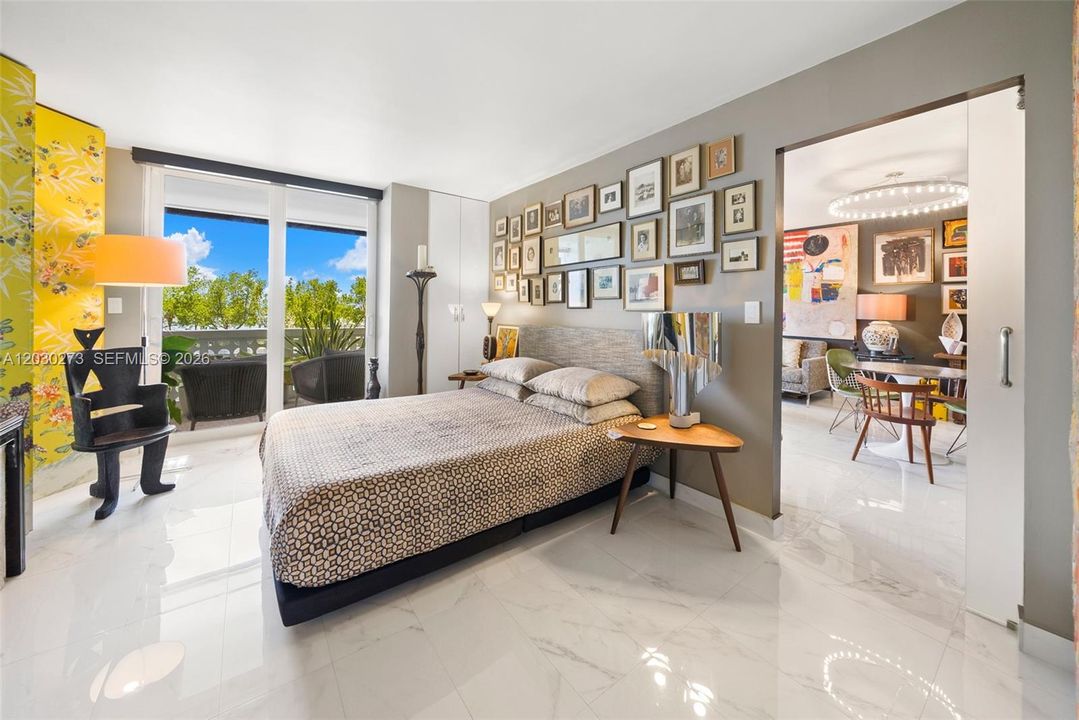 For Sale: $475,000 (1 beds, 1 baths, 723 Square Feet)