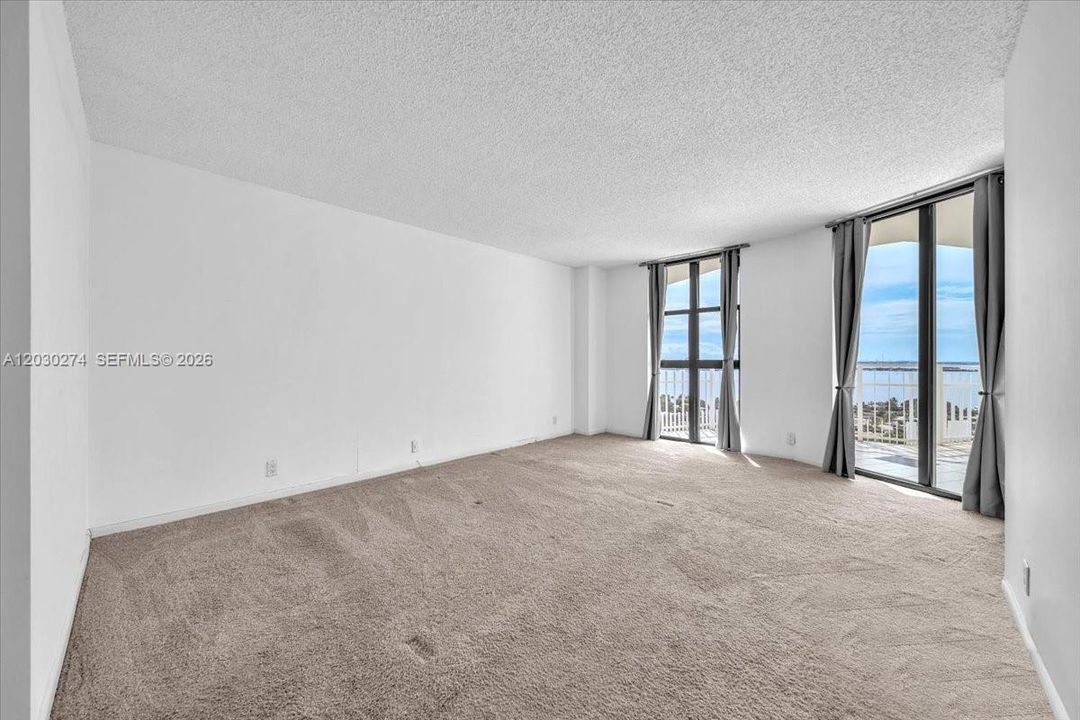 For Sale: $349,000 (2 beds, 2 baths, 1312 Square Feet)