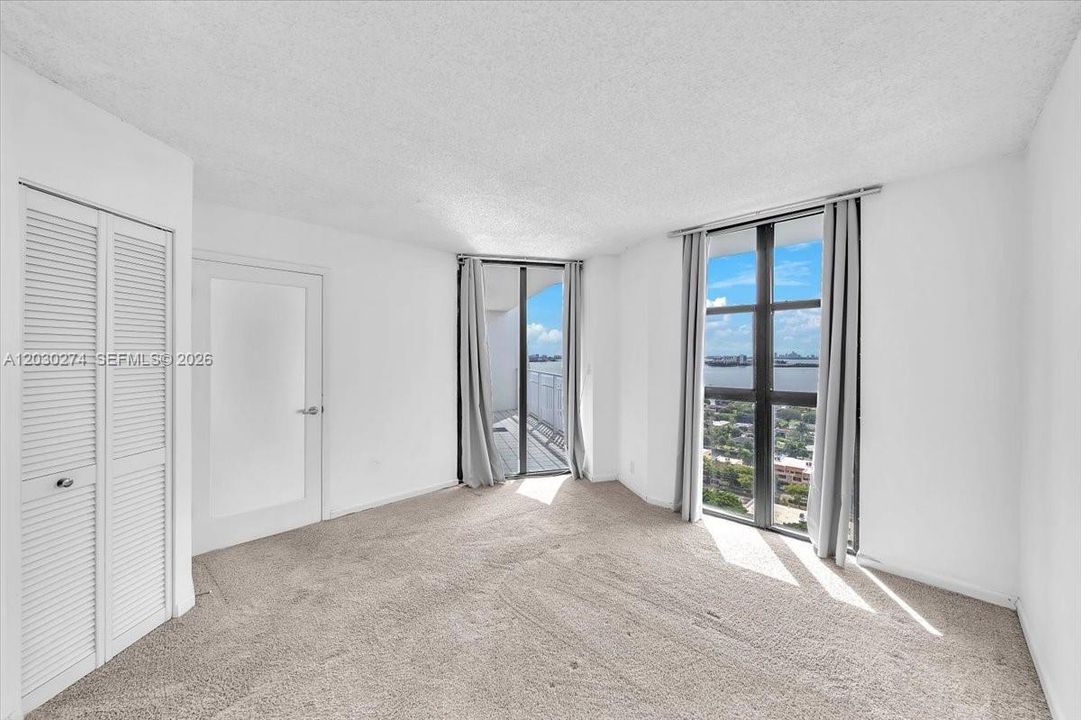 For Sale: $349,000 (2 beds, 2 baths, 1312 Square Feet)
