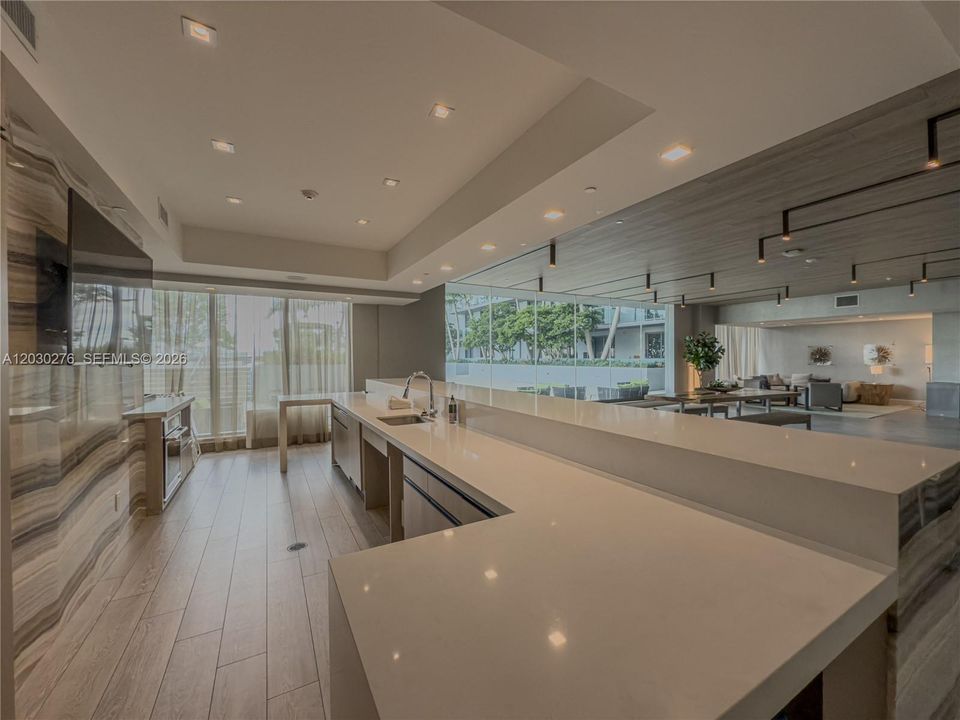 For Rent: $4,800 (2 beds, 2 baths, 1100 Square Feet)