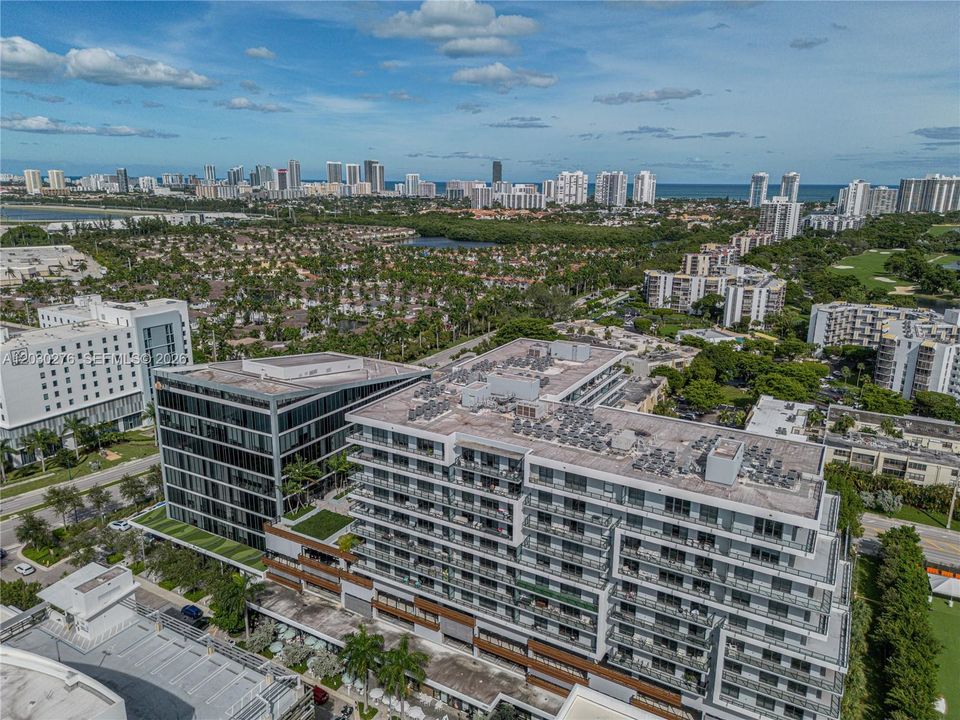 For Rent: $4,800 (2 beds, 2 baths, 1100 Square Feet)