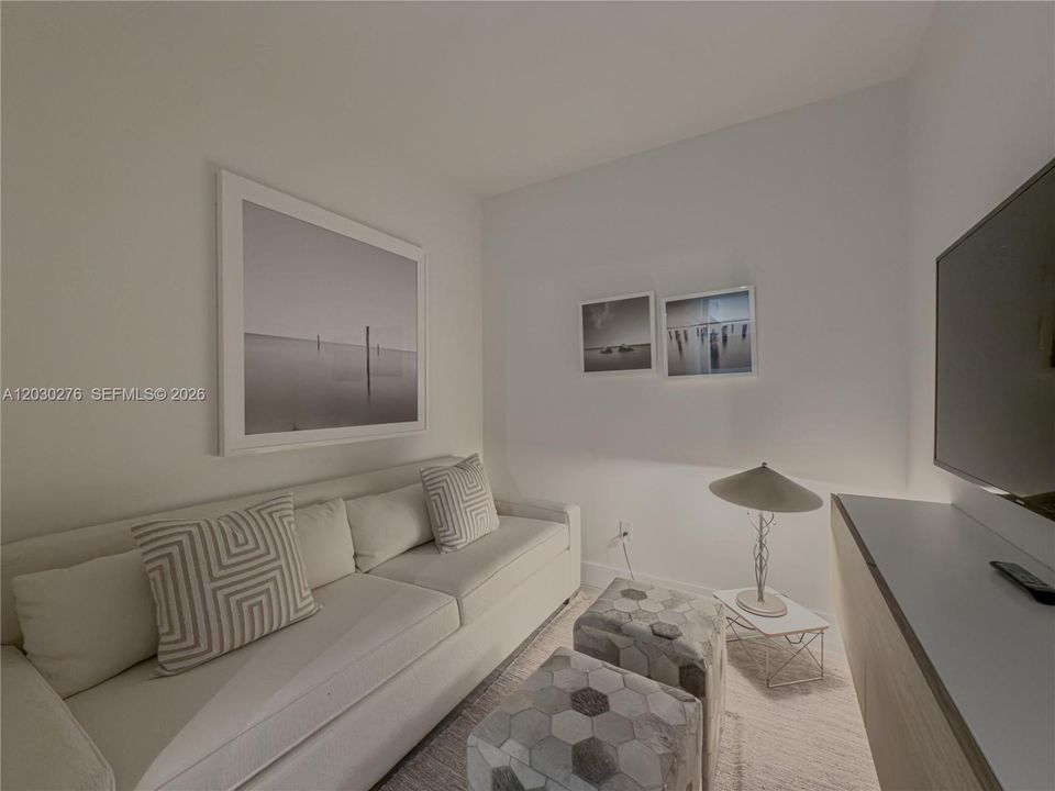 For Rent: $4,800 (2 beds, 2 baths, 1100 Square Feet)