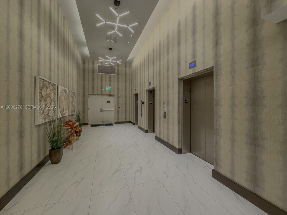 For Rent: $4,800 (2 beds, 2 baths, 1100 Square Feet)