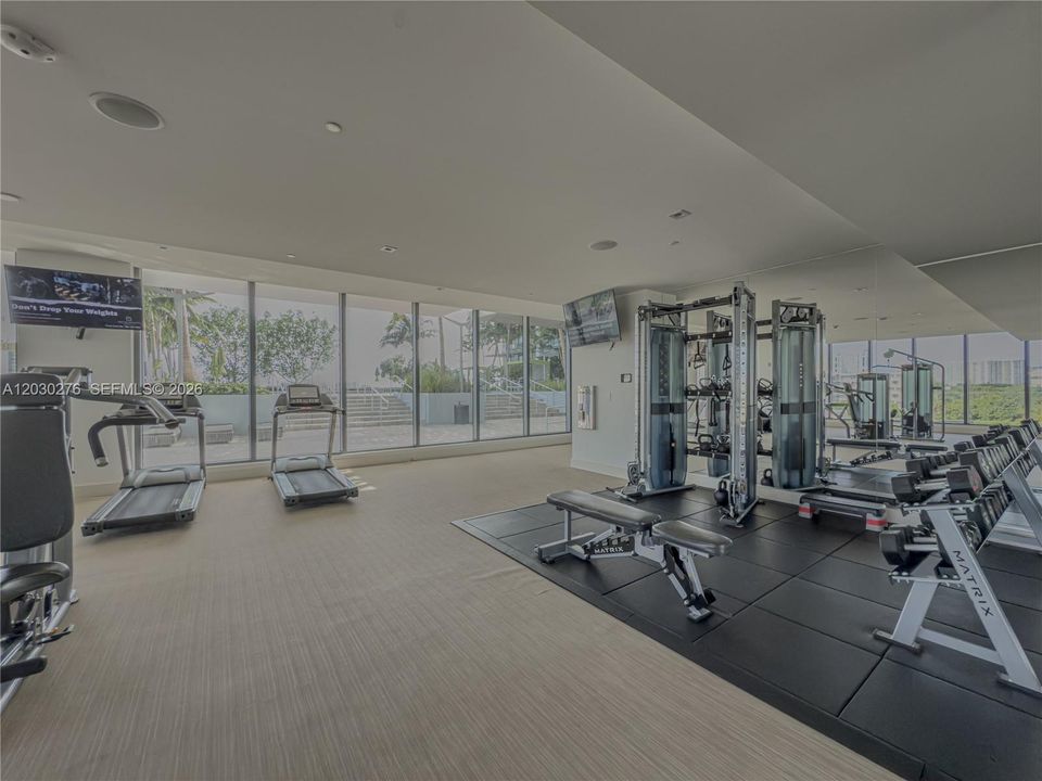 For Rent: $4,800 (2 beds, 2 baths, 1100 Square Feet)