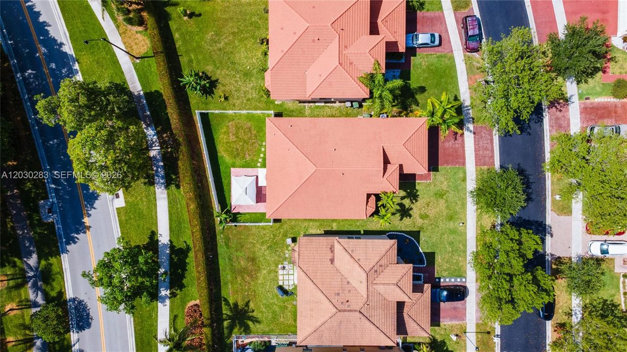 На продажу: $520,000 (4 спален, 2 ванн, 1820 Квадратных фут)