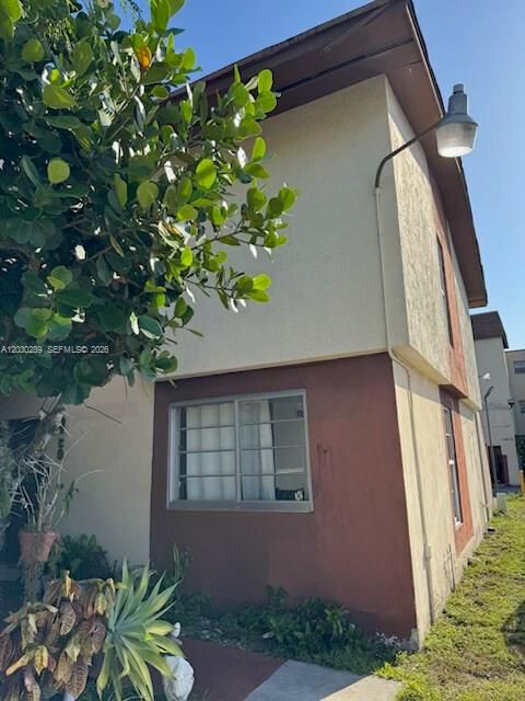 En Venta: $345,000 (3 camas, 2 baños, 1044 Pies cuadrados)