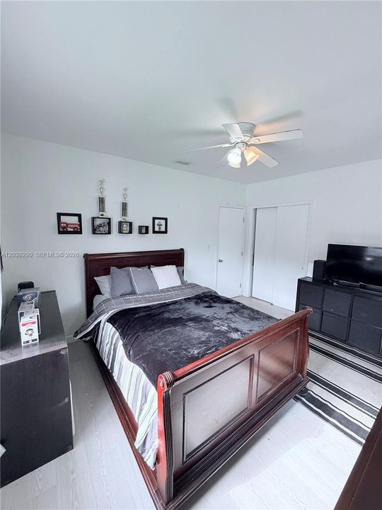 For Rent: $12,000 (4 beds, 2 baths, 1740 Square Feet)
