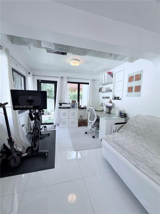 For Rent: $12,000 (4 beds, 2 baths, 1740 Square Feet)