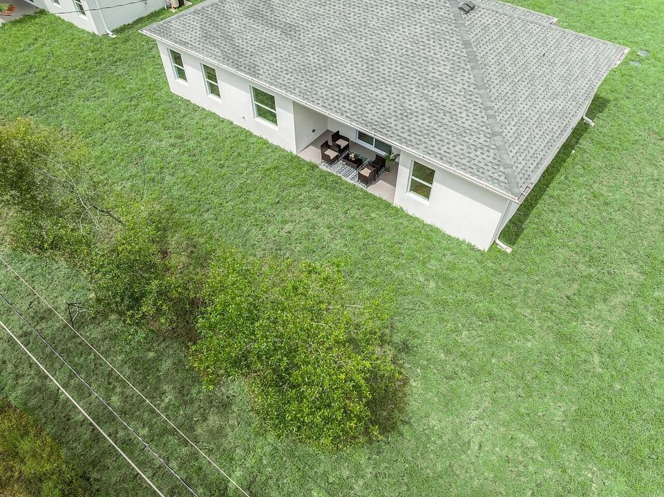 8216-104th-Ct-HigMedia-004-1280