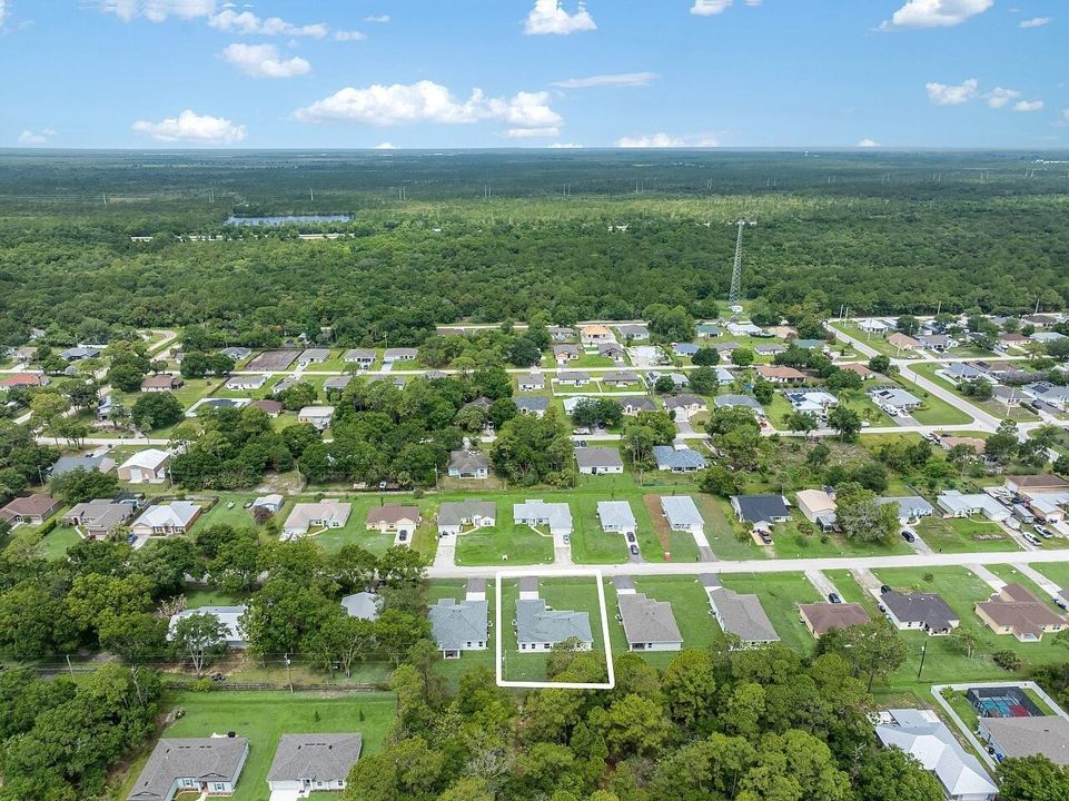 8216-104th-Ct-HigMedia-005-1280