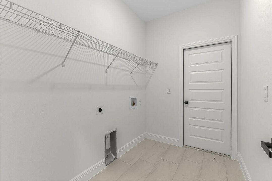 8216-104th-Ct-HigMedia-041-1280
