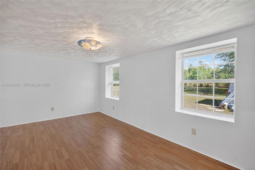 For Sale: $249,900 (2 beds, 2 baths, 1406 Square Feet)