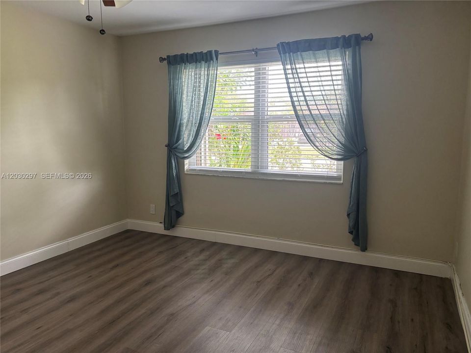 For Rent: $2,300 (2 beds, 2 baths, 1000 Square Feet)