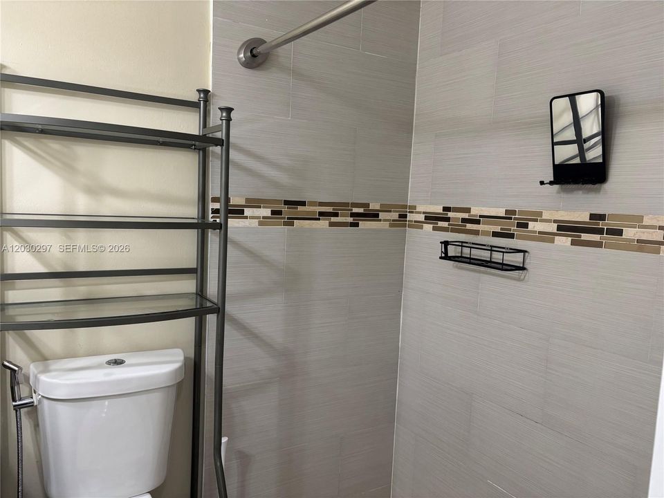 For Rent: $2,300 (2 beds, 2 baths, 1000 Square Feet)