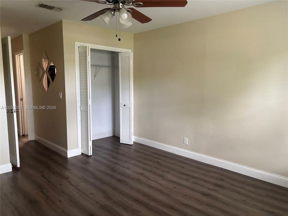 For Rent: $2,300 (2 beds, 2 baths, 1000 Square Feet)