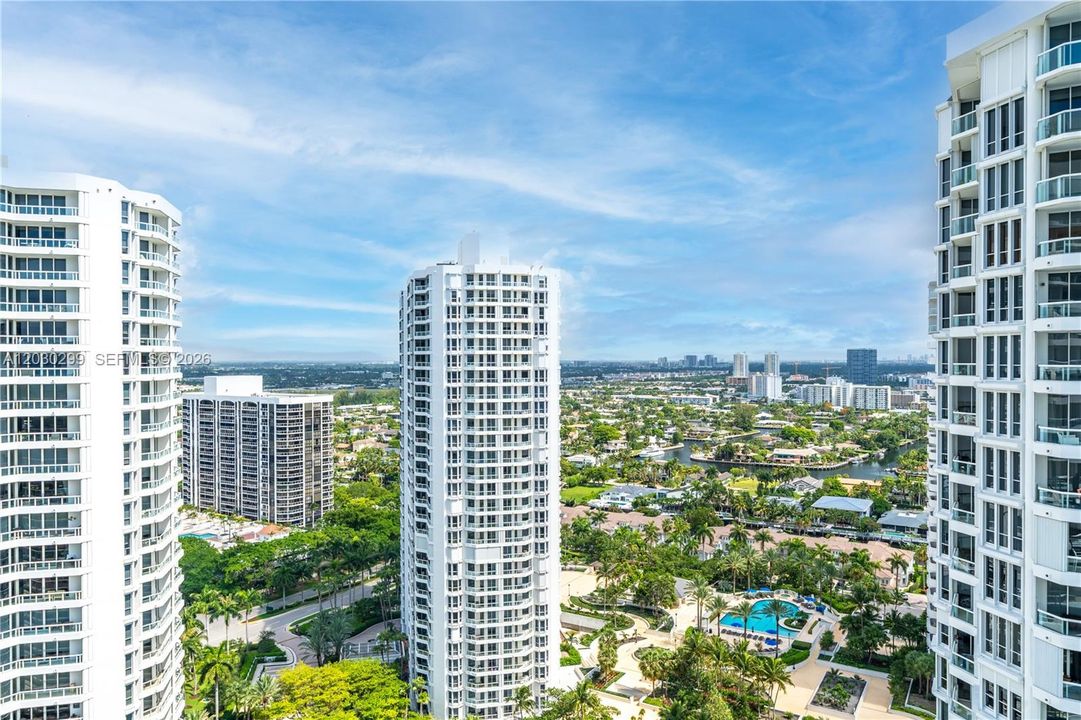 For Sale: $1,169,000 (3 beds, 2 baths, 2440 Square Feet)