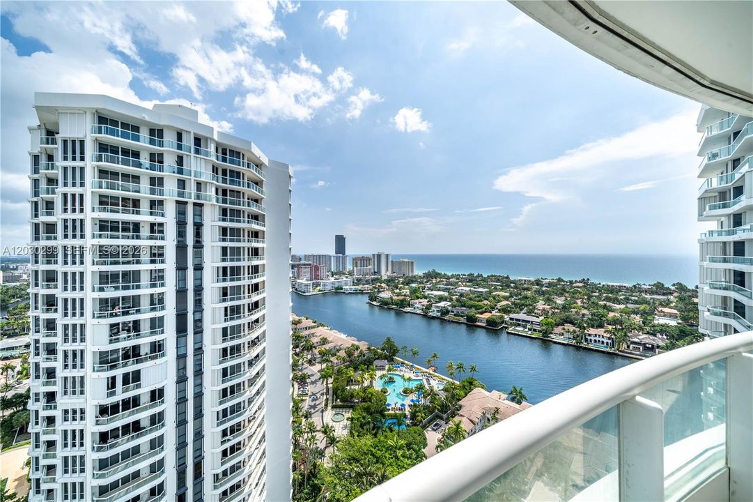 For Sale: $1,169,000 (3 beds, 2 baths, 2440 Square Feet)
