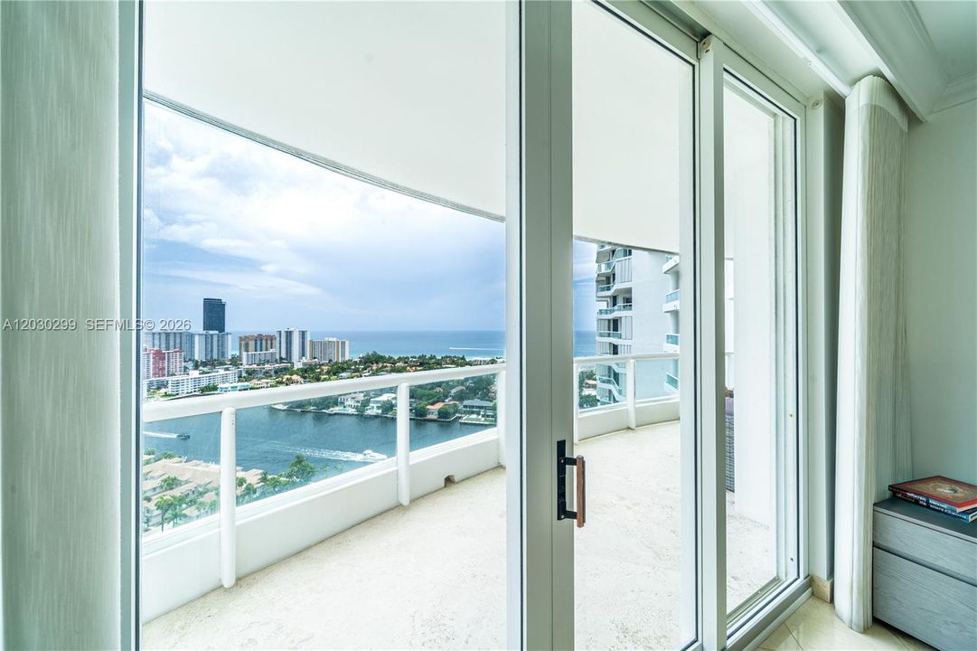 For Sale: $1,169,000 (3 beds, 2 baths, 2440 Square Feet)