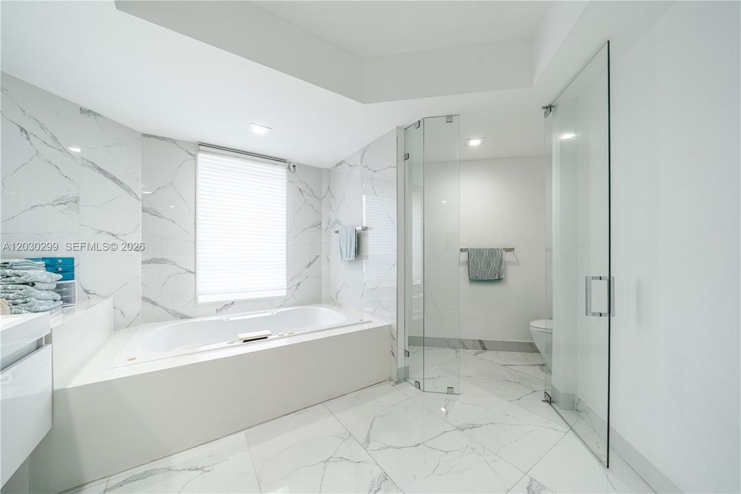 For Sale: $1,169,000 (3 beds, 2 baths, 2440 Square Feet)