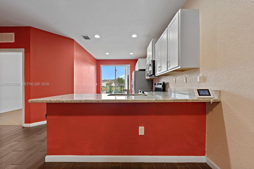 En Venta: $402,999 (4 camas, 3 baños, 1916 Pies cuadrados)