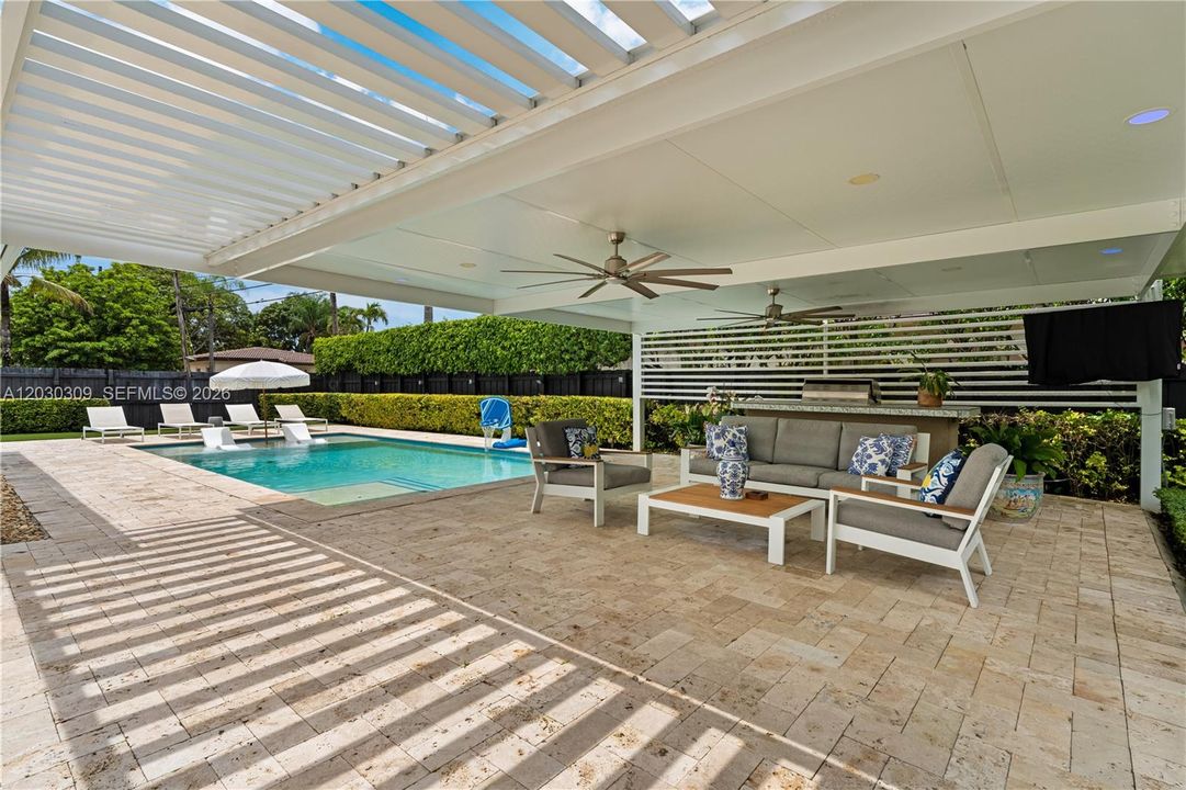 En Venta: $1,685,000 (5 camas, 4 baños, 2053 Pies cuadrados)