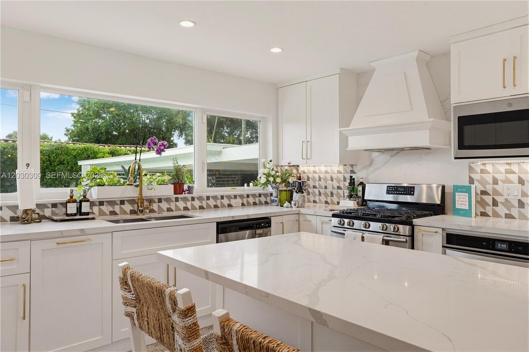 En Venta: $1,685,000 (5 camas, 4 baños, 2053 Pies cuadrados)