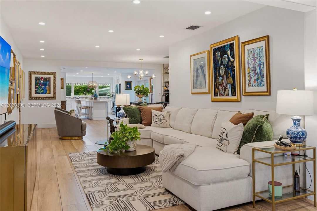 En Venta: $1,685,000 (5 camas, 4 baños, 2053 Pies cuadrados)
