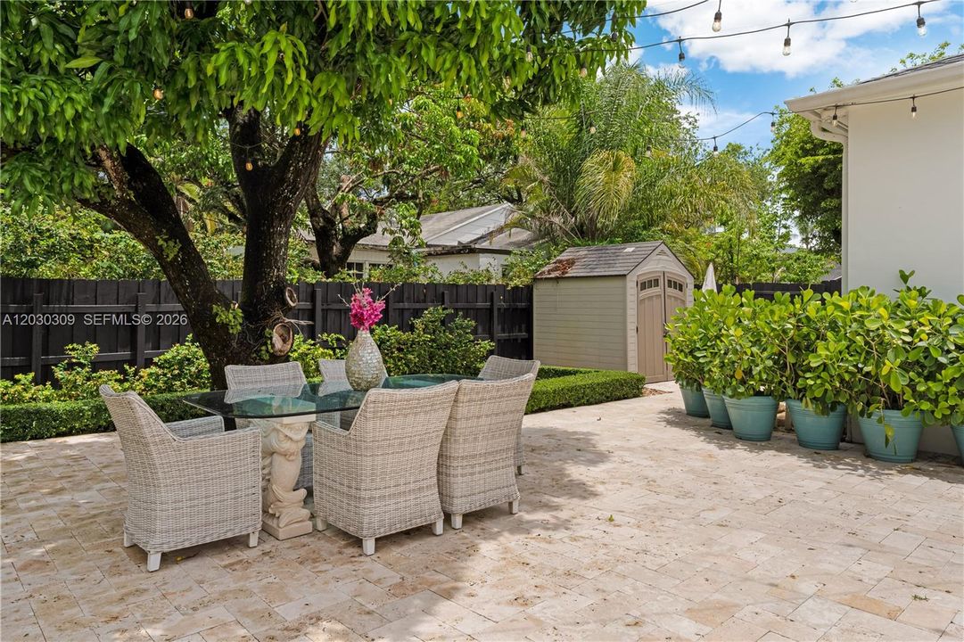 En Venta: $1,685,000 (5 camas, 4 baños, 2053 Pies cuadrados)