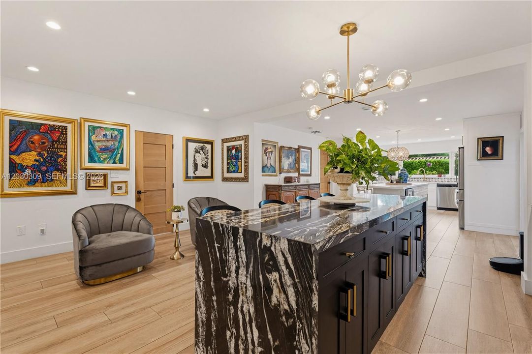En Venta: $1,685,000 (5 camas, 4 baños, 2053 Pies cuadrados)